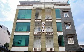 OYO 294 Andrea Residence Syariah